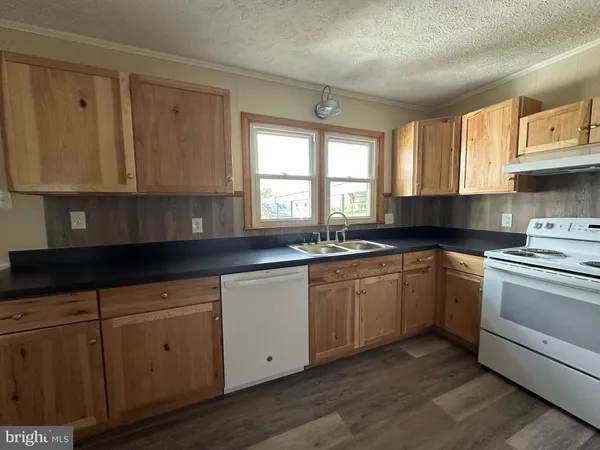 $1,800 | 14149 South Middle Road, Edinburg, VA 22824