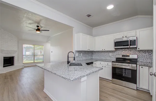 $1,600 | 4807 Maurita Drive, Spring, TX 77373