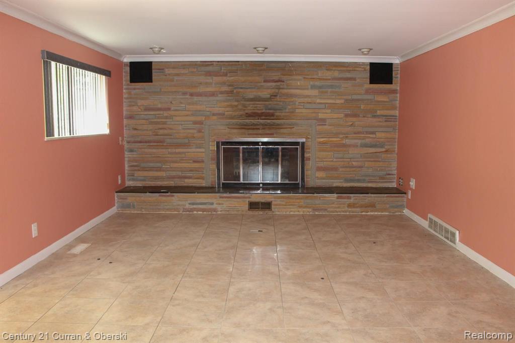 854 South Gulley Road Dearborn Heights, MI 48125 - Photo 9 of 25