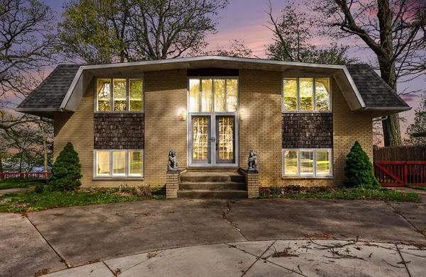 $565,000 | 62360 Cond Drive, Jones, MI 49061