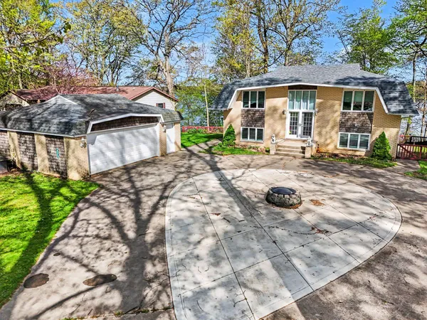 $565,000 | 62360 Cond Drive, Jones, MI 49061