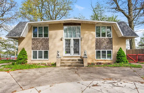 $565,000 | 62360 Cond Drive, Jones, MI 49061