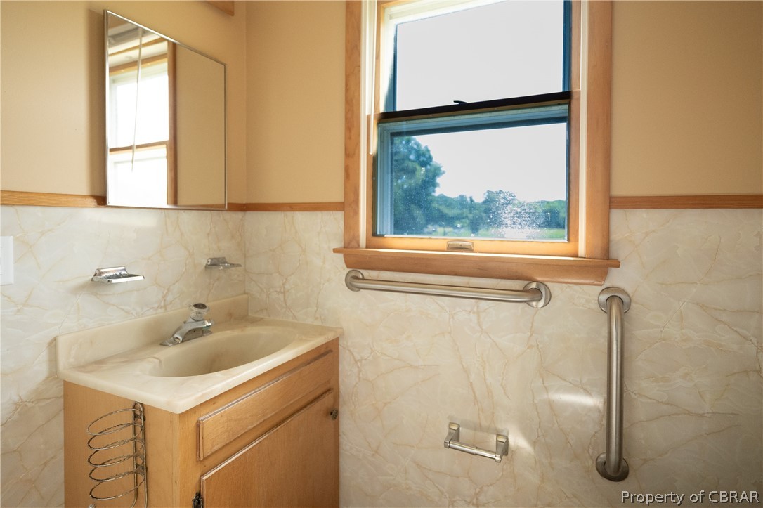 375 Beach Road White Stone, VA 22578 - Photo 14 of 19 Gallery Image 14