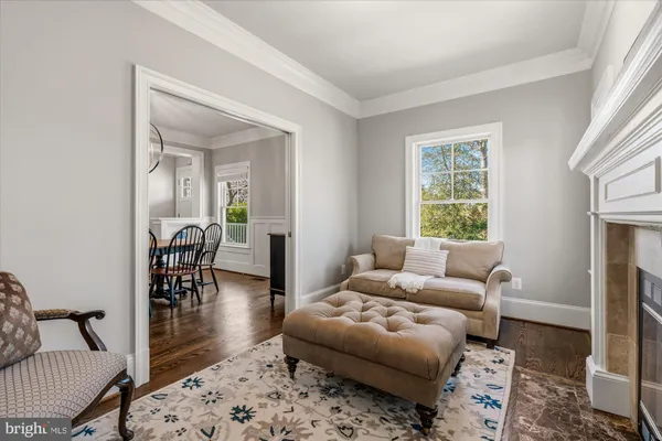 a en suite bathroom with a sink and a mirror