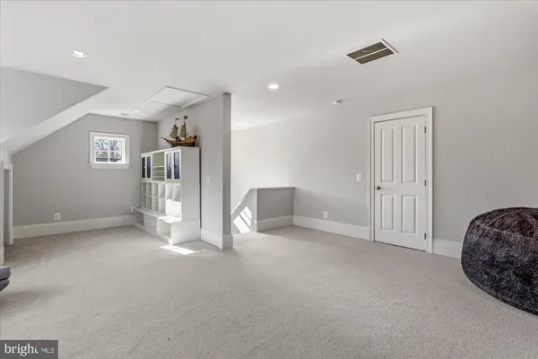 $2,375,000 | 702 Enderby Drive, Alexandria, VA 22302