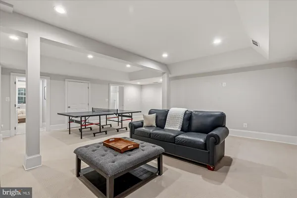 $2,375,000 | 702 Enderby Drive, Alexandria, VA 22302