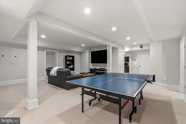 $2,375,000 | 702 Enderby Drive, Alexandria, VA 22302