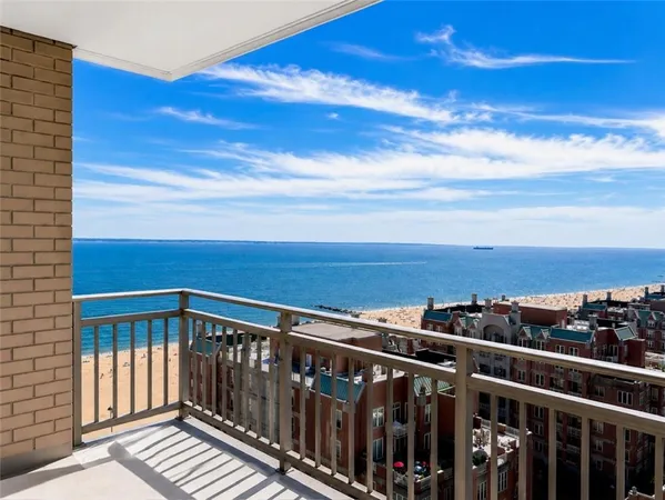 $799,000 | 35 Seacoast Terrace, Unit 18B | Brighton Beach