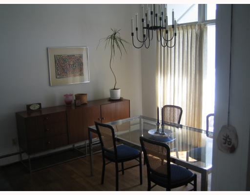 31 Brimfield Road Cranston, RI 02920 - Photo 3 of 8 Dining Room.
