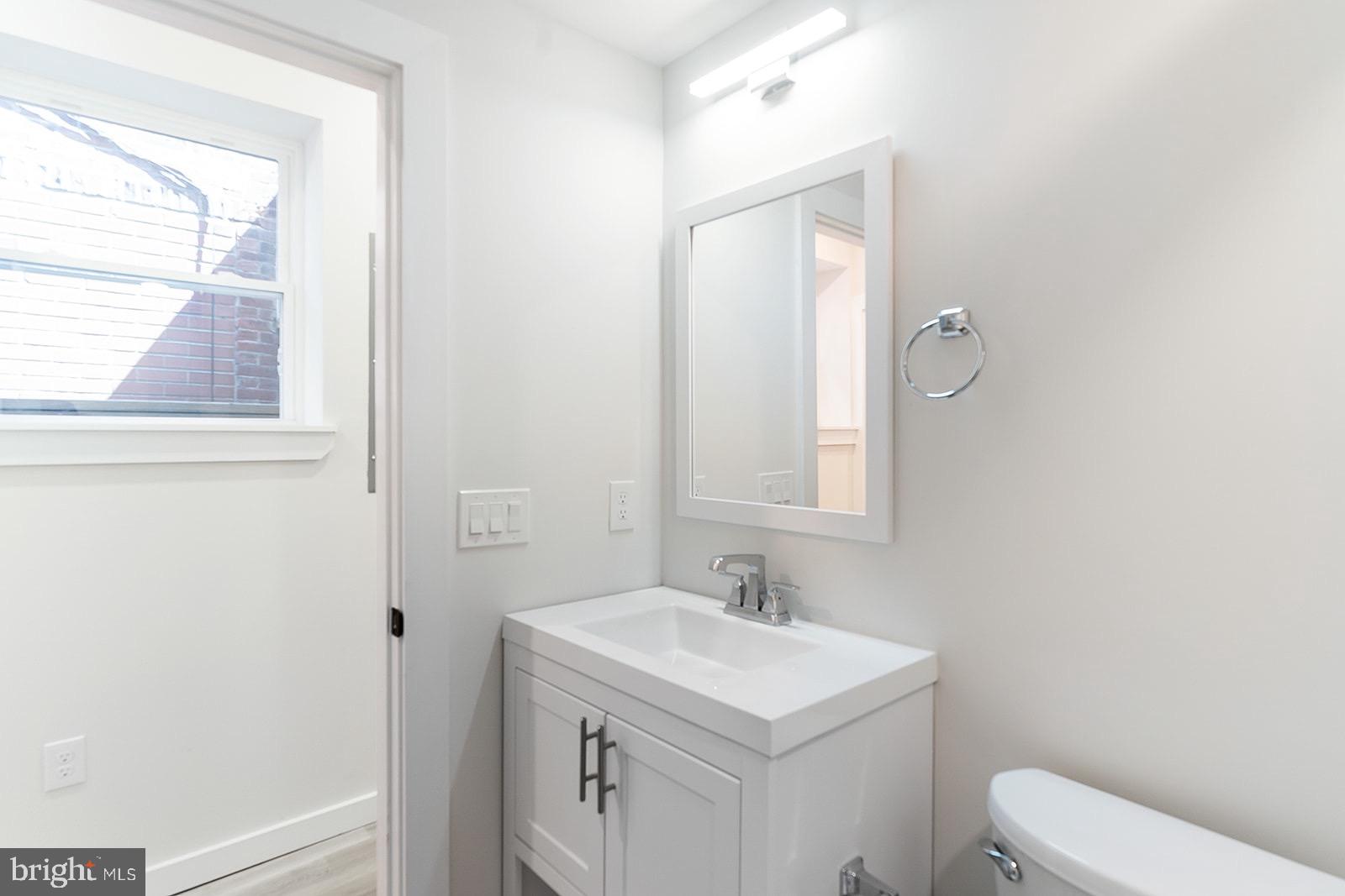 2104 South 20th Street Philadelphia, PA 19145 - Photo 18 of 76