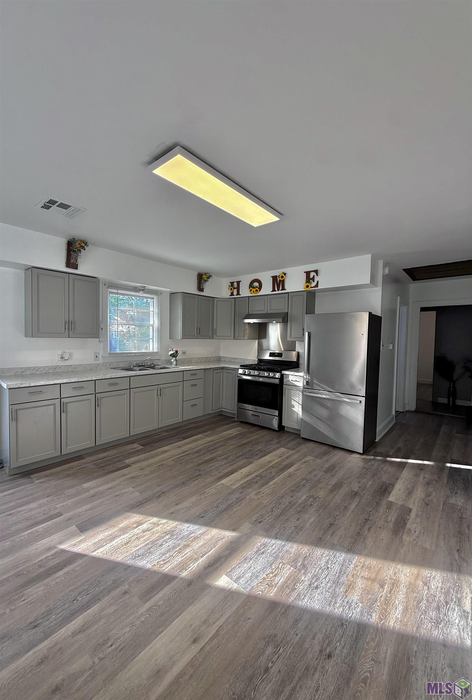 292 St Louis Street Raceland, LA 70394 - Photo 4 of 13