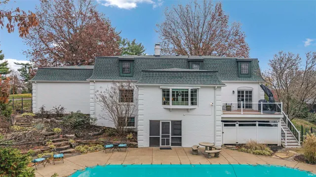 $650,000 | 8 Oak Meadow Road, Evansville, IN 47725