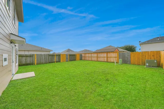 $250,000 | 10731 Prillerman Trails Drive, Houston, TX 77016