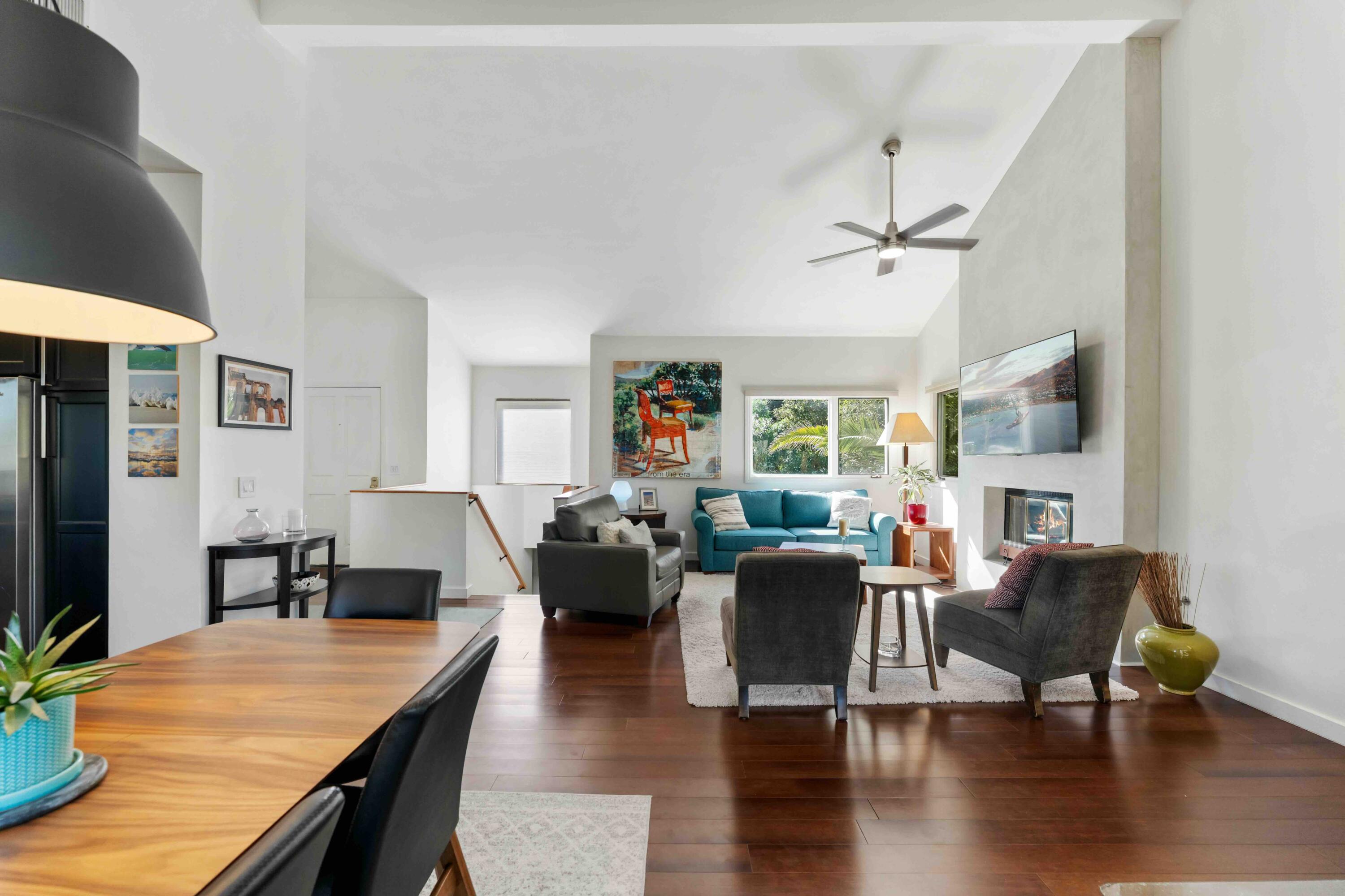 941 Weldon Road Santa Barbara, CA 93109 - Photo 19 of 43 Living area - 941 Weldon Rd.