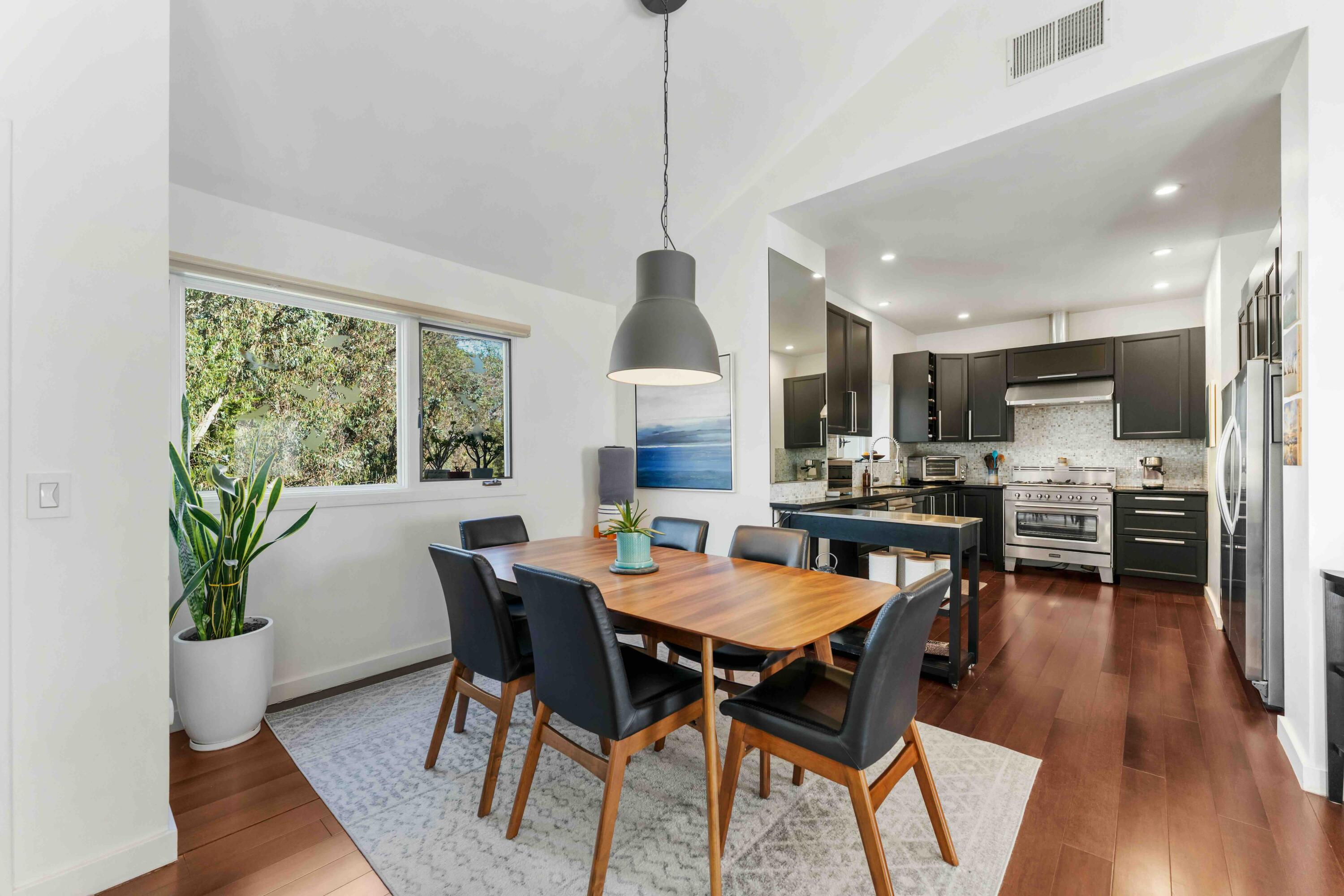 941 Weldon Road Santa Barbara, CA 93109 - Photo 20 of 43 Dining & kitchen - 941 Weldon Rd.