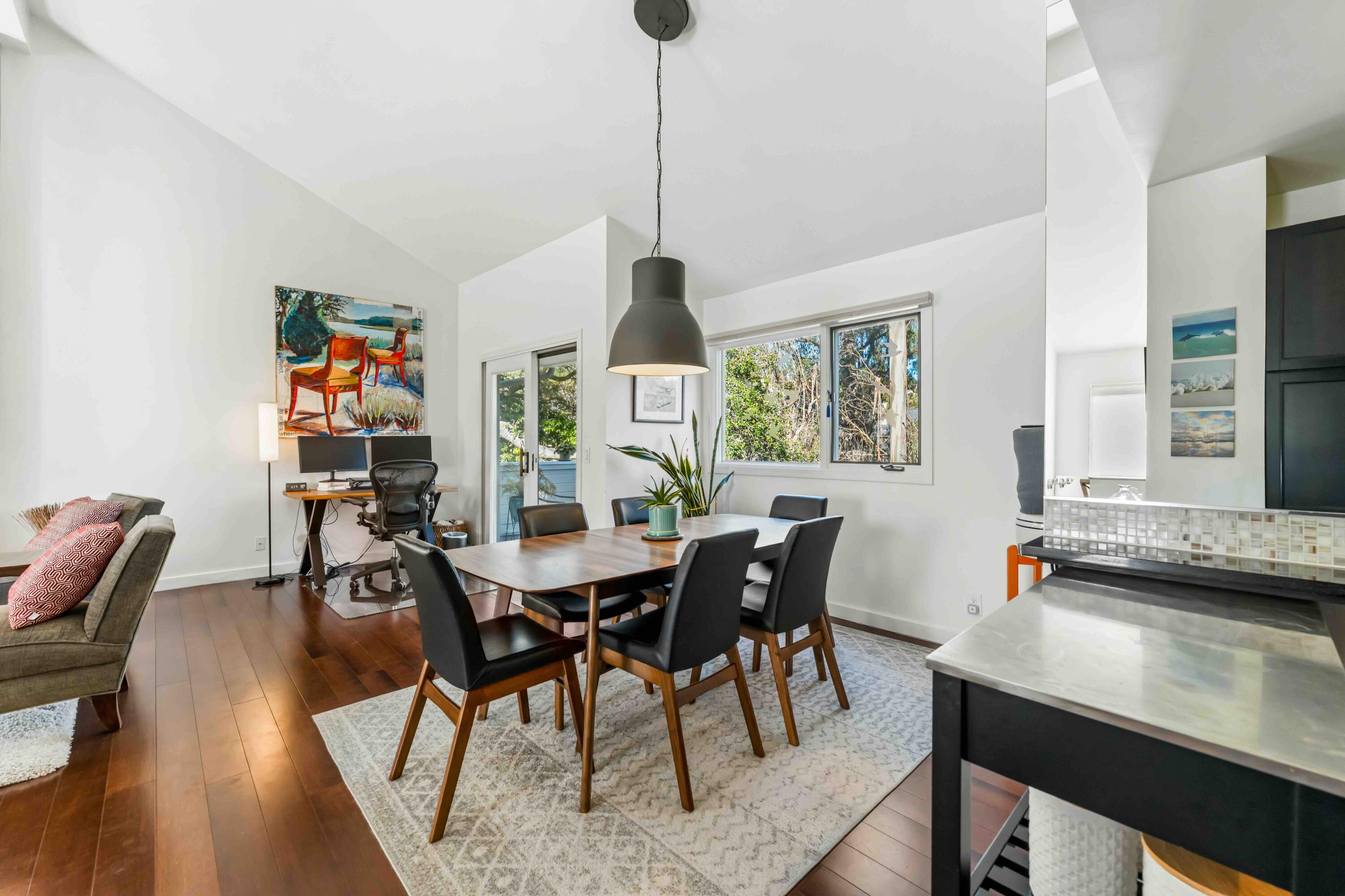 941 Weldon Road Santa Barbara, CA 93109 - Photo 24 of 43 Dining & balcony - 941 Weldon Rd.