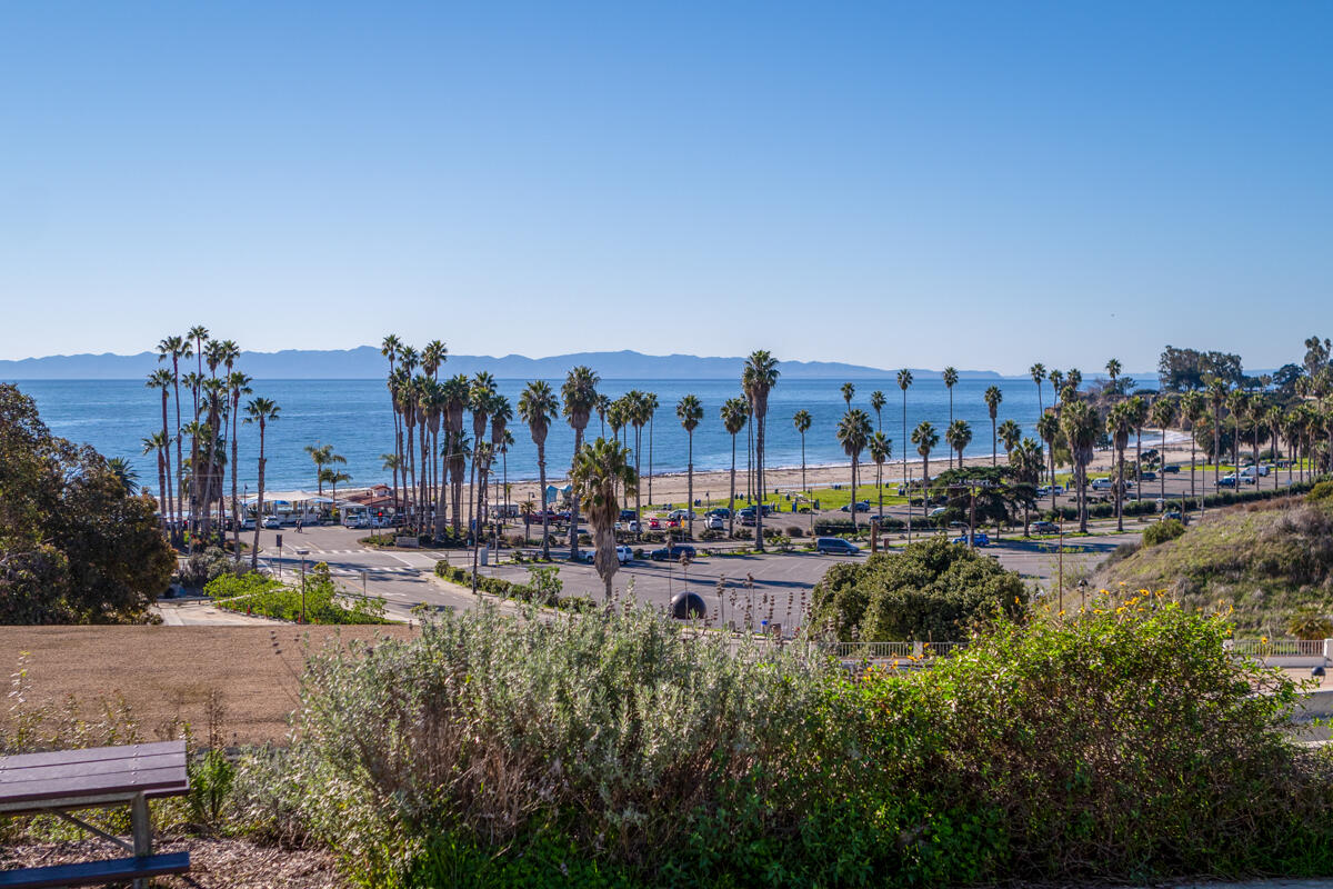 941 Weldon Road Santa Barbara, CA 93109 - Photo 40 of 43 Leadbetter Beach