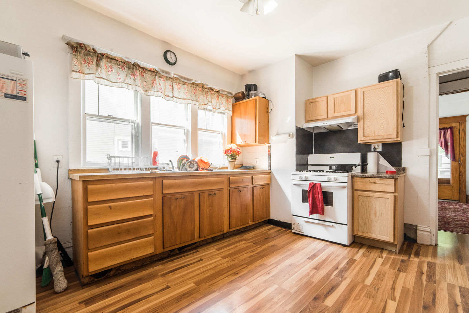 226 West Locust Street DeKalb, IL 60115 - Photo 5 of 13