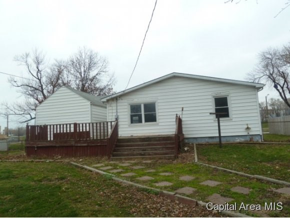 2515 East Eldorado Street Decatur, IL 62521 - Photo 2 of 5