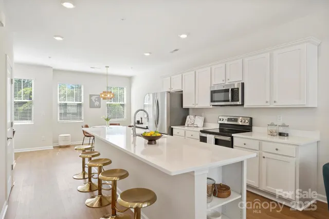 $369,000 | 2405 Via Del Conte, Charlotte, NC 28205