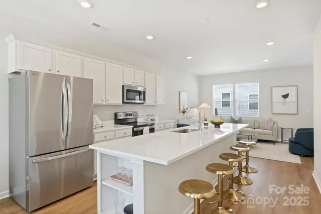 $369,000 | 2405 Via Del Conte, Charlotte, NC 28205