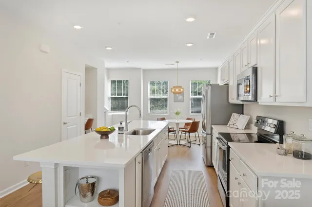 $369,000 | 2405 Via Del Conte, Charlotte, NC 28205