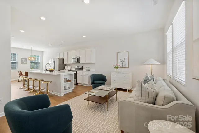 $369,000 | 2405 Via Del Conte, Charlotte, NC 28205