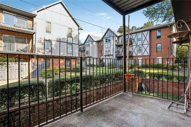 $219,000 | 6851 Roswell Road, Unit F32, Atlanta, GA 30328