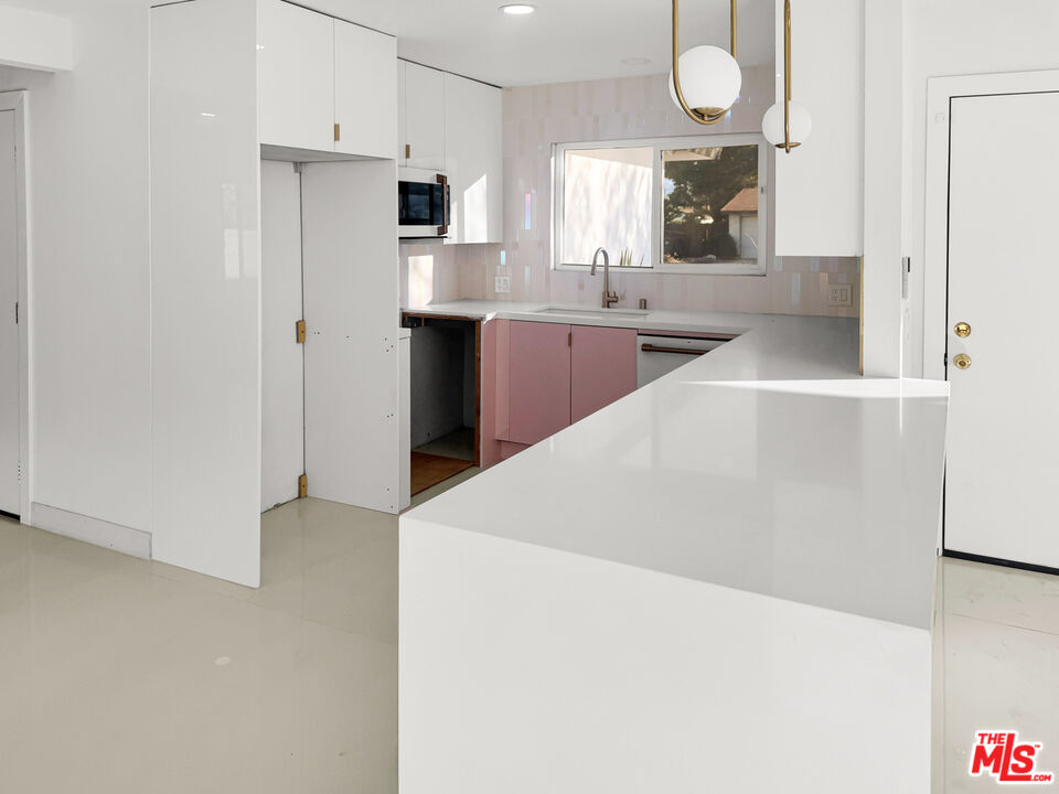 2188 East Rogers Road Palm Springs, CA 92262 - Photo 10 of 36