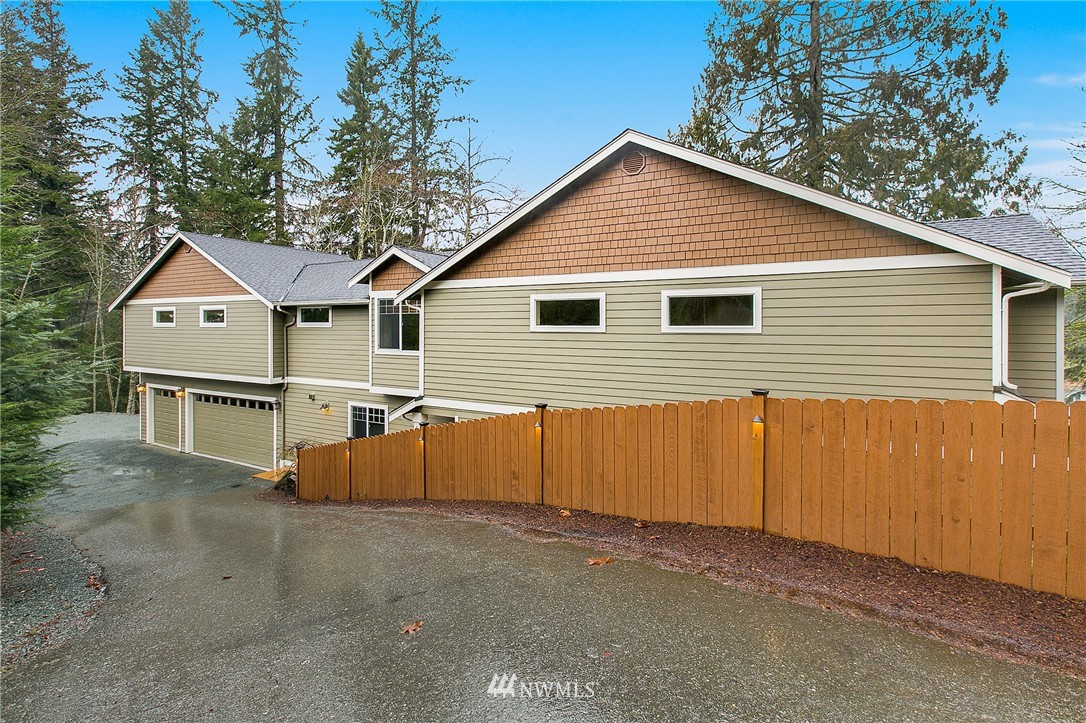 10327 Chain Lake Road Snohomish, WA 98290 - Photo 2 of 25