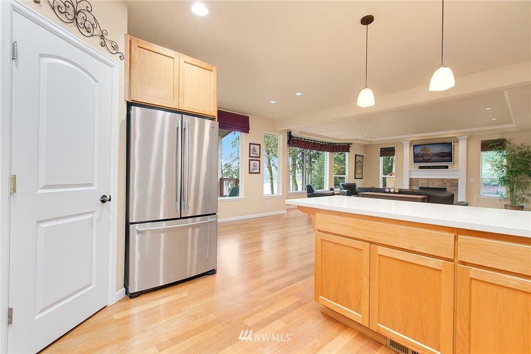 10327 Chain Lake Road Snohomish, WA 98290 - Photo 9 of 25