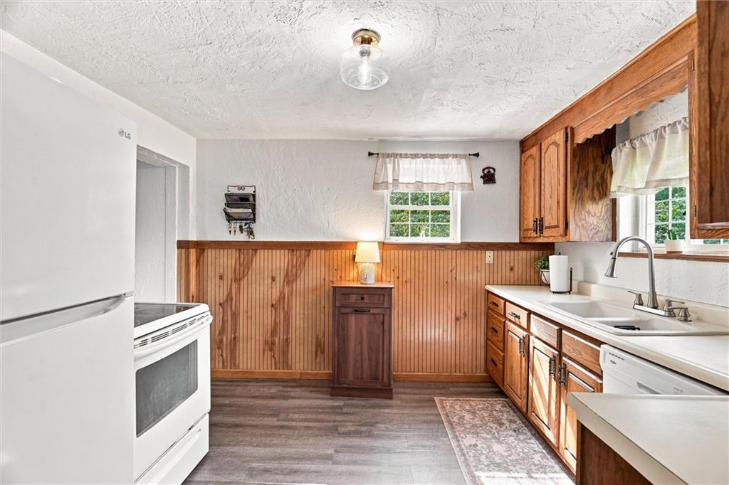 352 Mountain View Road New Castle, PA 16101 - Photo 6 of 37 Gallery Image 6