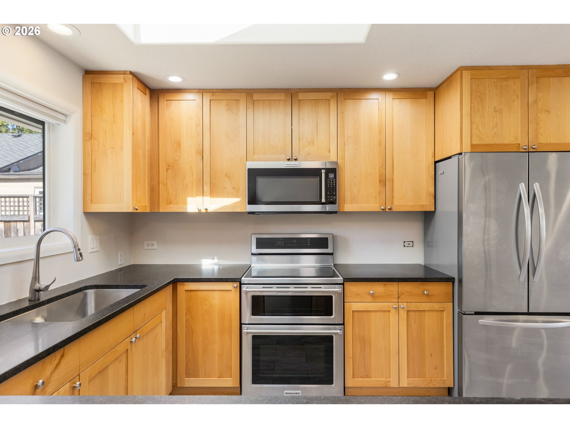 5719 Southwest 40th Avenue Portland, OR 97221 - Photo 11 of 35