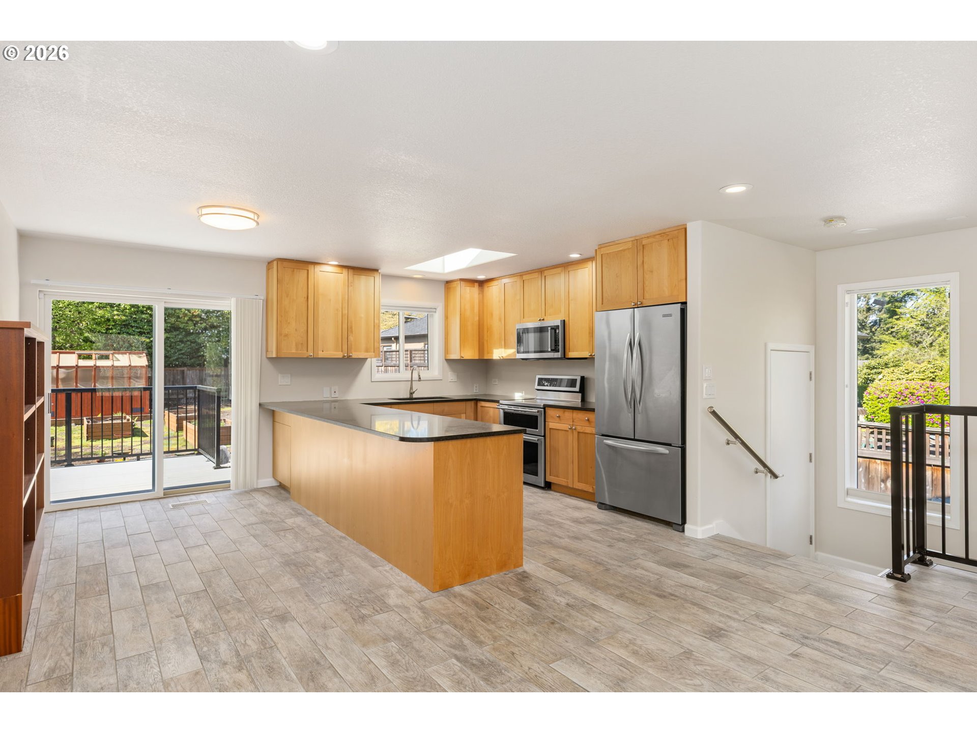 5719 Southwest 40th Avenue Portland, OR 97221 - Photo 7 of 35