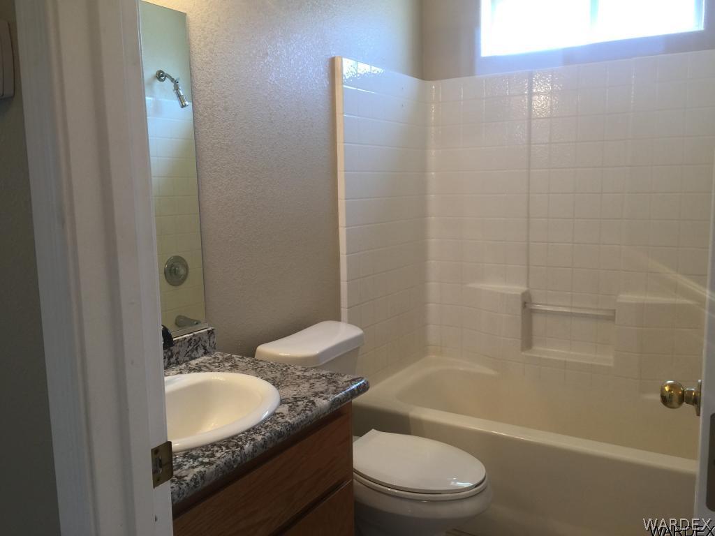 770 McCulloch Boulevard South Lake Havasu City, AZ 86406 - Photo 14 of 26 HallGuest Bath