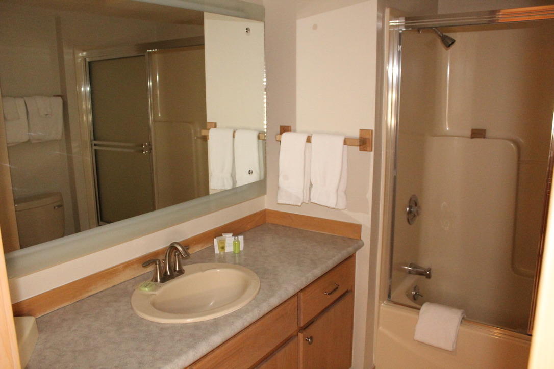 57377-29b2 Beaver Ridge Loop Sunriver, OR 97707 - Photo 13 of 23 13-Gbath-R29