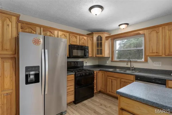 $259,900 | 904 Miller Drive, Staunton, IL 62088