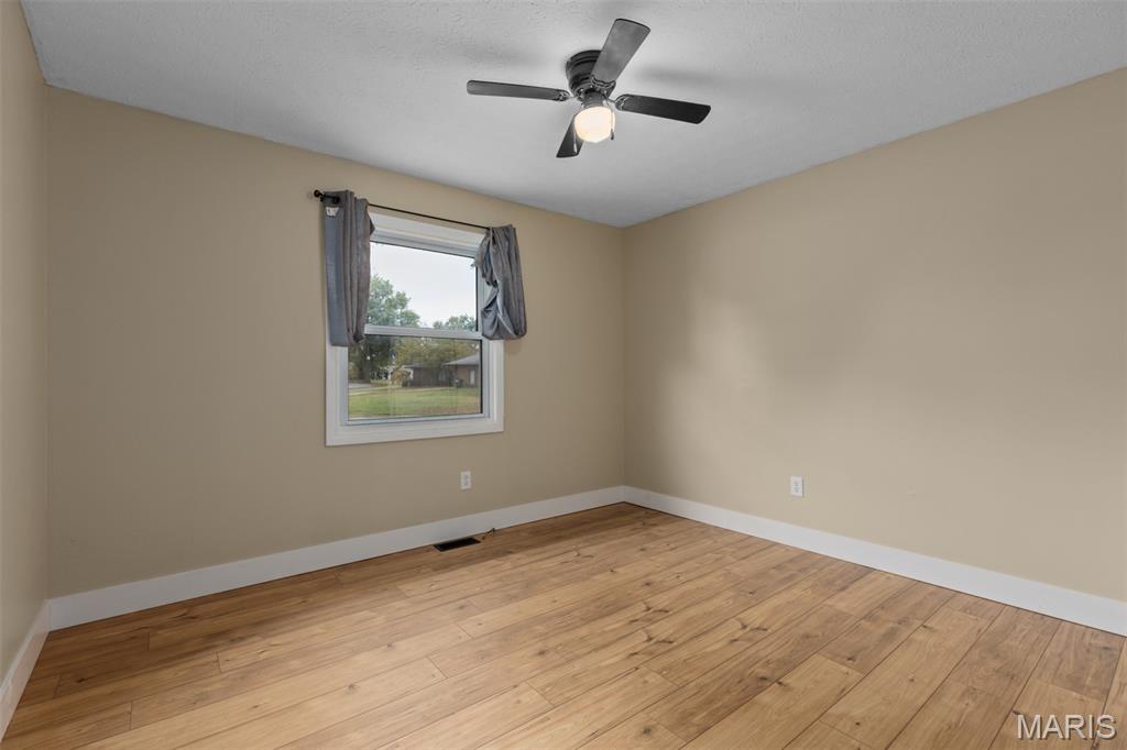 904 Miller Drive Staunton, IL 62088 - Photo 21 of 37