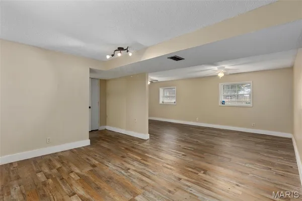 $259,900 | 904 Miller Drive, Staunton, IL 62088