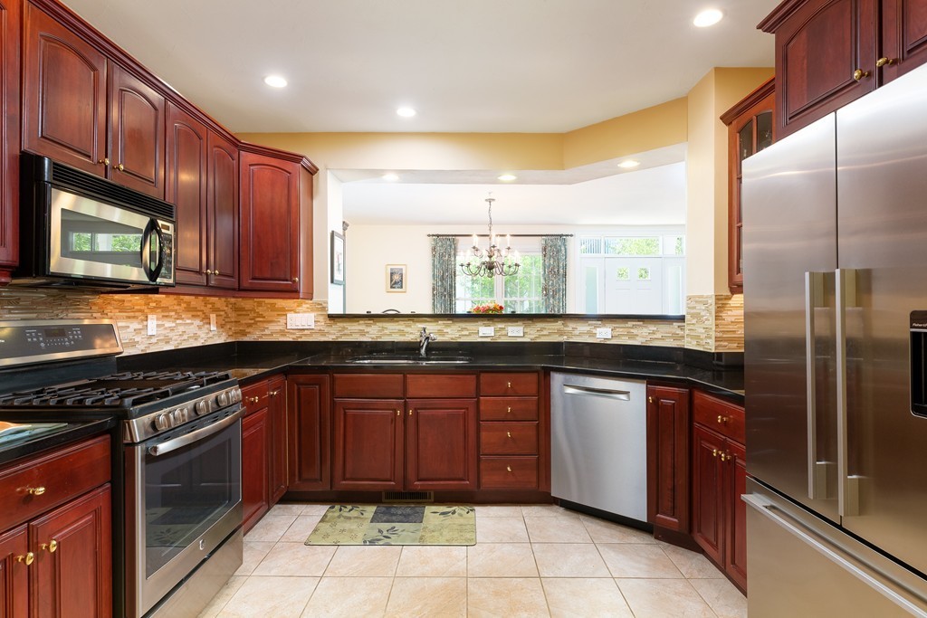 219 Victory Road, Unit 219 Quincy, MA 02171 - Photo 4 of 16 Gallery Image 4