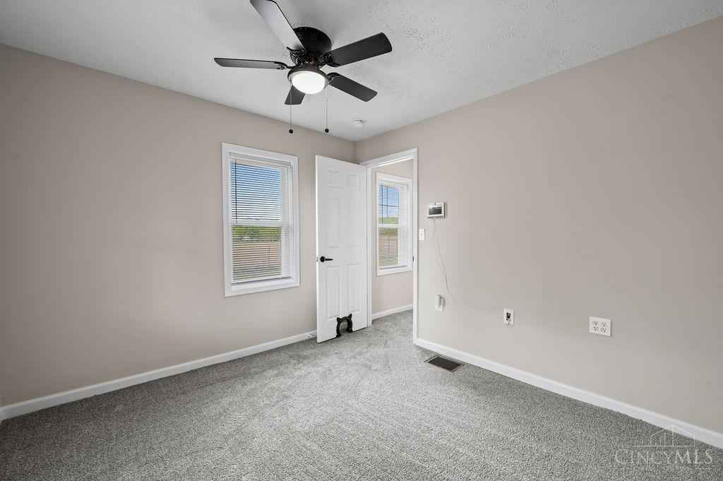 5340 Augspurger Road Hamilton, OH 45011 - Photo 14 of 48