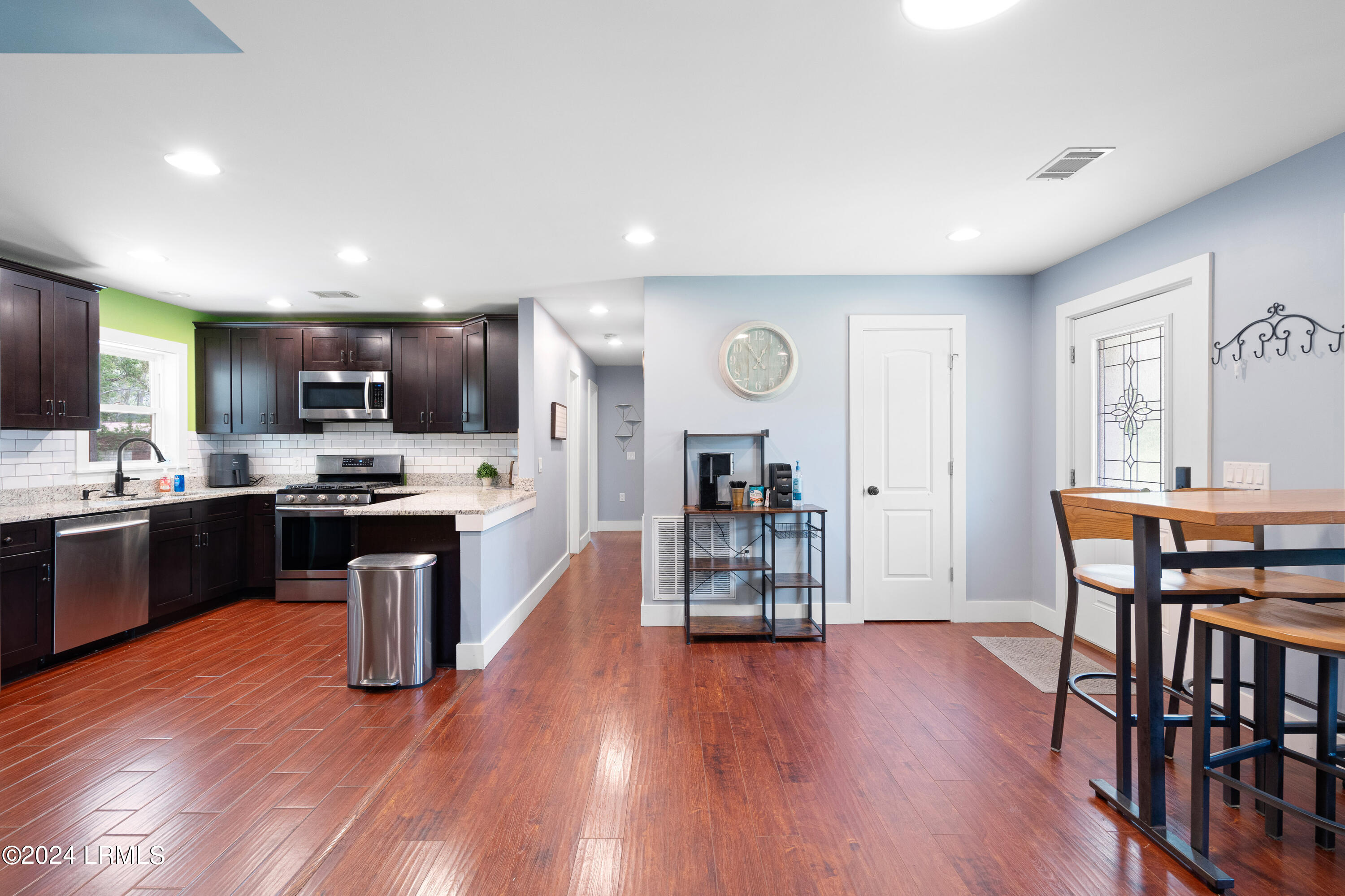 1010 State Rd S-7-466 Beaufort, SC 29906 - Photo 8 of 43 1010 Pecan-13