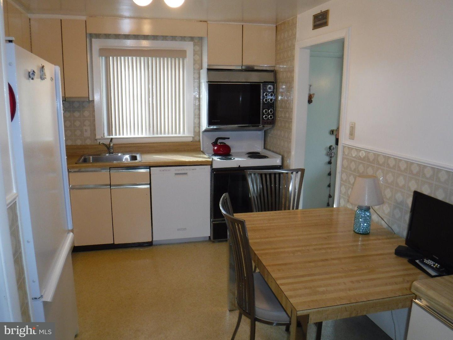 50 Cornell Road Bala Cynwyd, PA 19004 - Photo 5 of 15 Kitchen