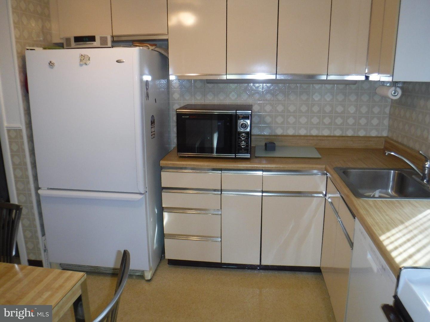 50 Cornell Road Bala Cynwyd, PA 19004 - Photo 6 of 15 Kitchen