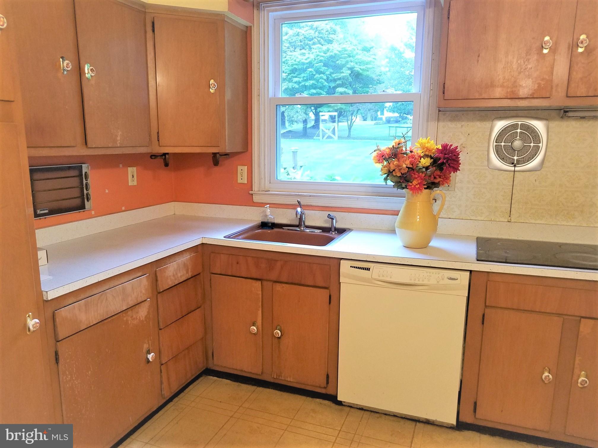 77 Autumn Road Southampton, PA 18966 - Photo 2 of 31 Gallery Image 2