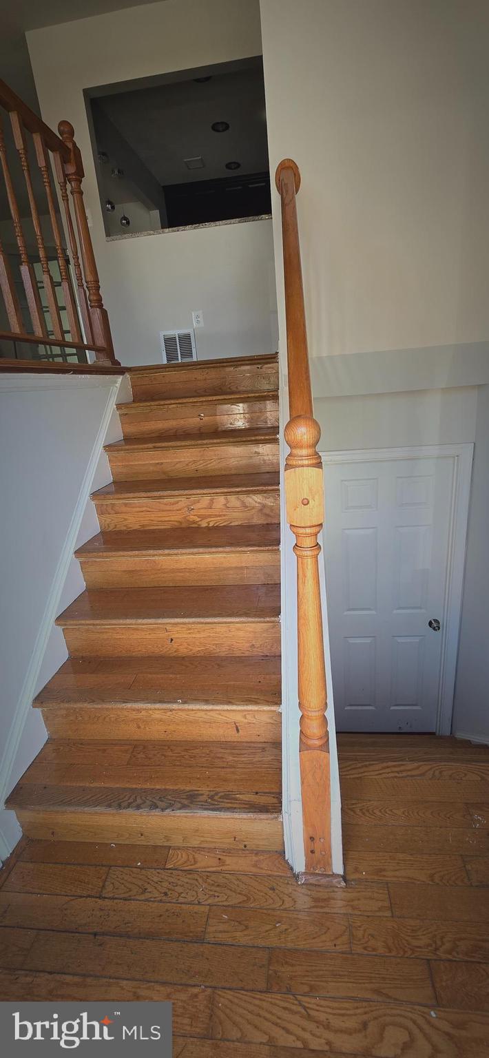 7109 Villa Park Road Springfield, VA 22150 - Photo 4 of 17