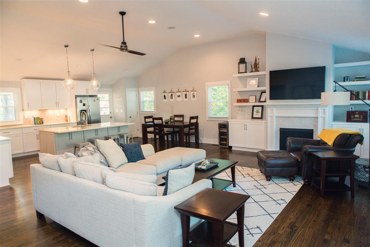 617 Dixie Trail Raleigh, NC 27607 - Photo 4 of 25 Photo 4