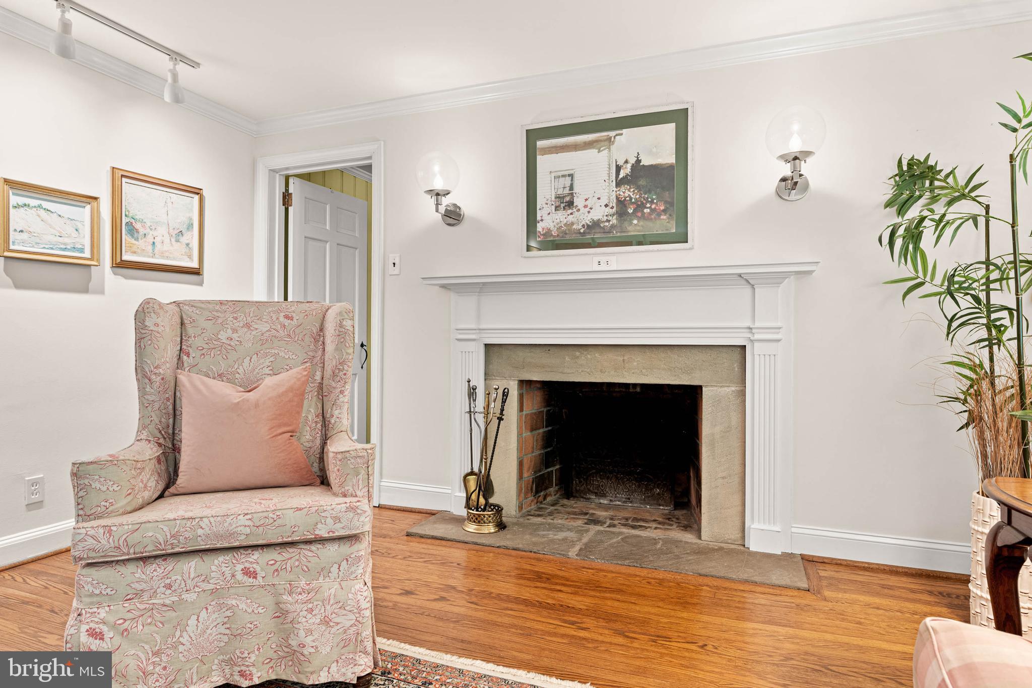 223 Upper Gulph Road Wayne, PA 19087 - Photo 6 of 56 Living Room
