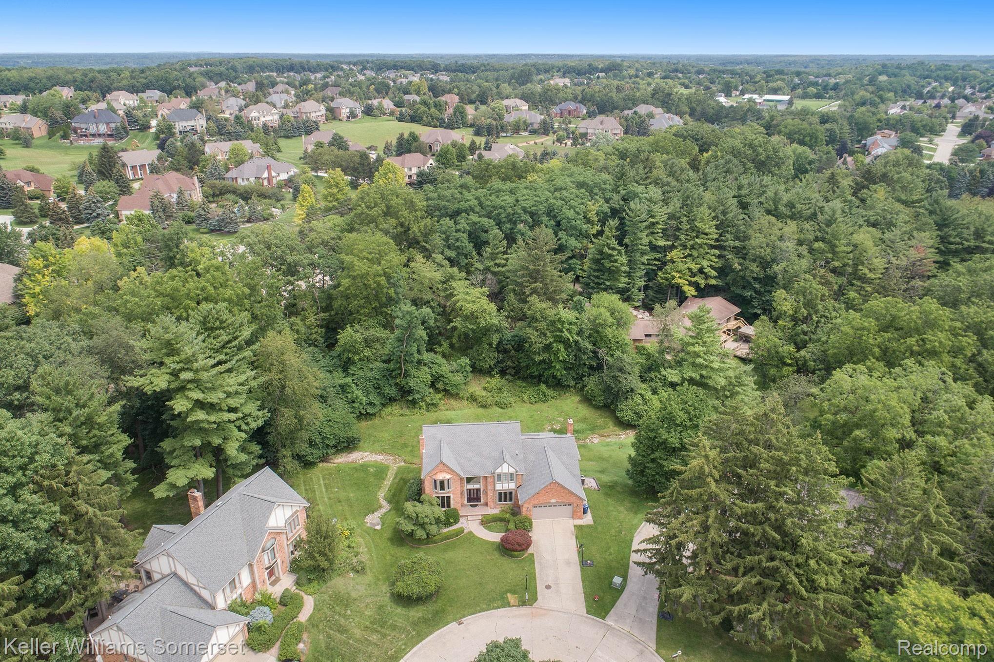 1856 Bromley Lane Rochester, MI 48306 - Photo 36 of 41 44.jpg