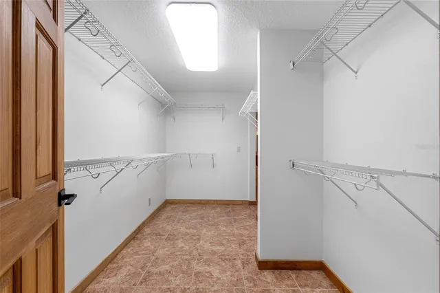 $1,990,000 | 11401 Thonotosassa Road, Thonotosassa, FL 33592